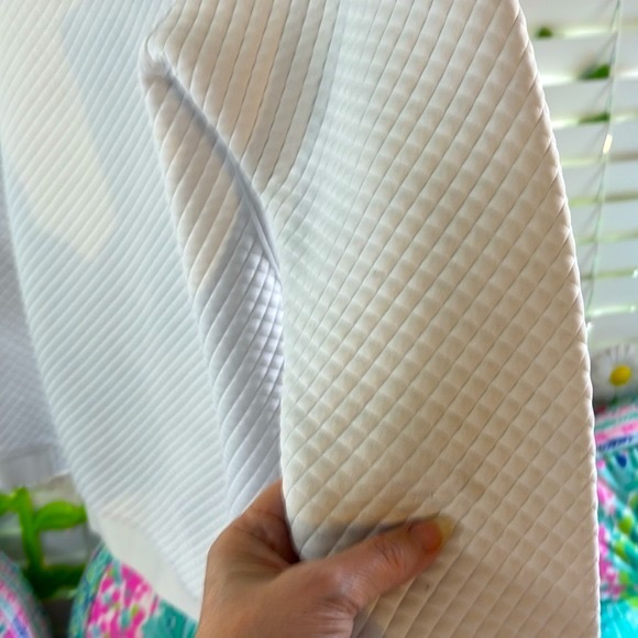 Under Armour off white quilted hoodie “Las Vegas” - Picture 4 of 7